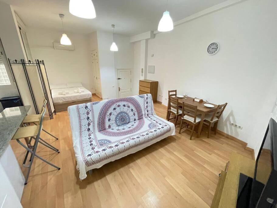 Nice Flat In Atarazanas - Souv Малага Екстер'єр фото
